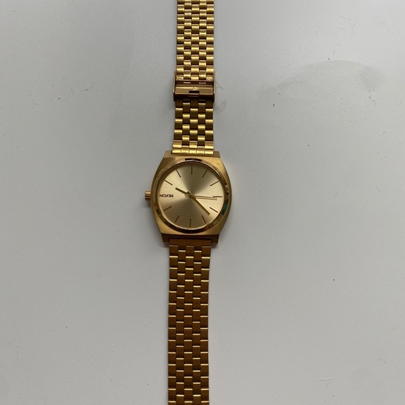 Nixon watch - Picture 3 of 4